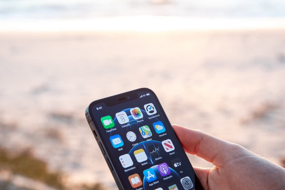 iOS / Swift